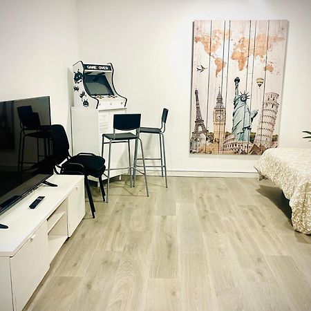Luxury Carihuela Beach Торемолинос Екстериор снимка