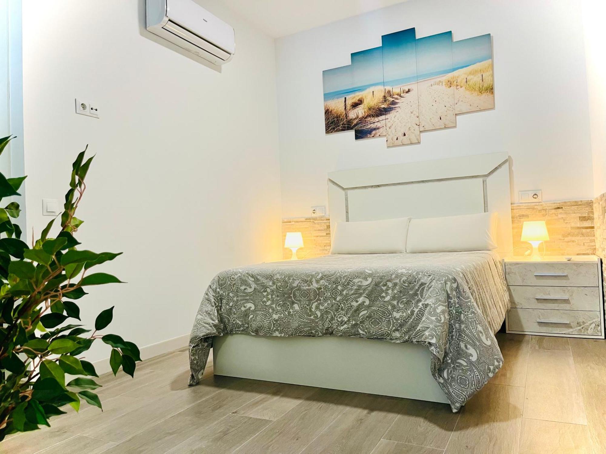 Luxury Carihuela Beach Торемолинос Екстериор снимка